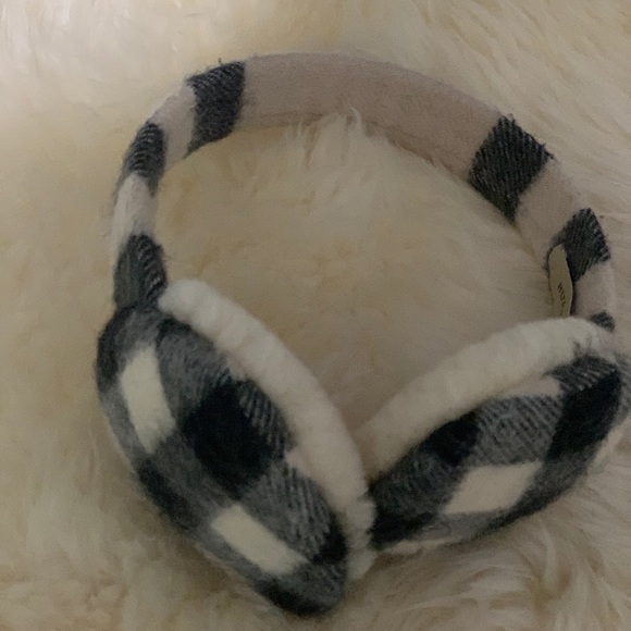 Burberry - Picture 2 of 3